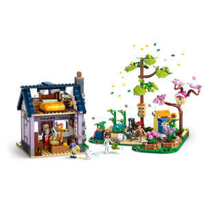 Lego Friends Beekeepers’ House and Flower Garden 42669